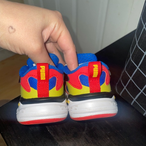 Puma shoes - Picture 2 of 5